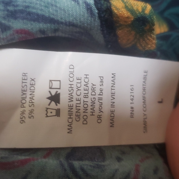 LULUROE Women's Sz. Lrg. - Picture 8 of 8